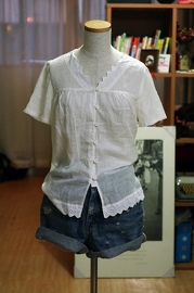 Vintage 1980s White Top