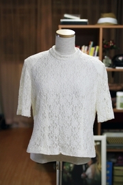 Vintage 1970s Off-White Lace Turtleneck Top