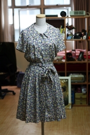 Vintage 1980s Ale Time Japanese Floral Dress