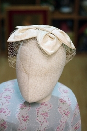 1960s Vintage Bridal Cream Silk Satin Bow Hat with Veil