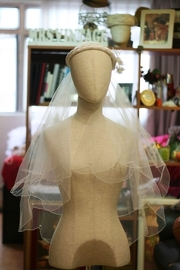 1970s White Floral Veil