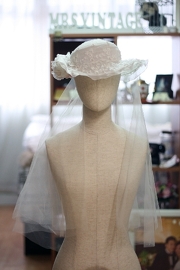 1960s Victorian Revival White with Pink Roses Hat Veil