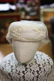 1960s Ivory Pillbox Hat with Tulle