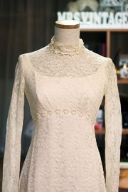 1960s Chantilly Full Lace Ivory Wedding Gown