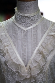 1970's Vintage ivory lace wedding dress gown