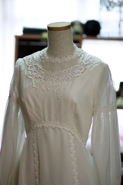 1970's Vintage Ivory Wedding Dress Gown Size S/M