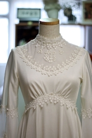 Vintage 1960s White Wedding Gown XS/S