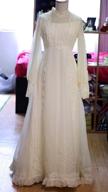 Vintage lace Wedding Dress gown S/M