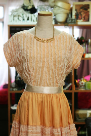 1950s Peaches and Cream Square Dancing Dress Circle Skirt M/L