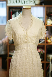 1970s Ivory Lace Victorian Corset Wedding Dress with Flutter Sleeves