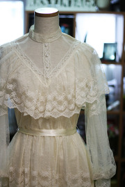 1970s Ivory Lace Wedding Dress