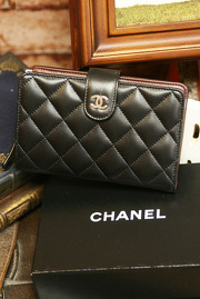 Authentic Chanel Black Quilted lambskinLeather Wallet New