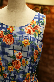 Vintage 1970s Blue Floral Dress