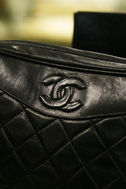 Vintage Chanel Black Quilted Leather Shoulder Bag Fringe Gold Chain