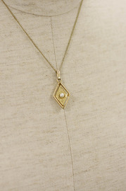 vintage Sarah Coventry Goldtone Pendant with Faux Pearl