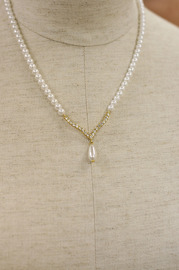 Vintage Delicate Pearl and Rhinestone Necklace - WEDDING appeal