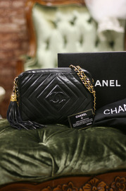 Vintage Chanel Black V - Stitch Quilted Leather Shoulder Bag