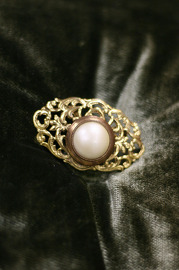 Vintage Beautiful Faxl Pearl Brooch