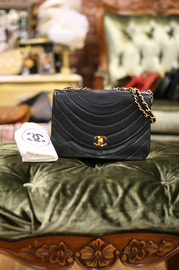 Vintage Chanel Black Quilted Leather Shoulder Flap Bag