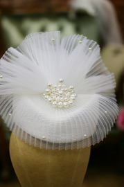 1960s Vintage White Pillbox Hat with Pleated Tulle and Pearls Chicest