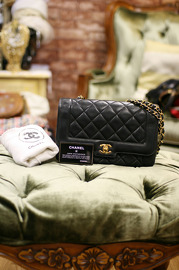 Vintage Chanel Black Quilted Lambskin Leather Flap Shoulder Bag
