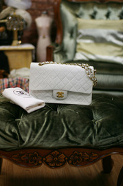Vintage Chanel White Classic Flap Purse 2.55 10 inches