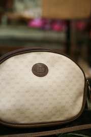 Vintage Gucci Purse in Deep Brown Leather White Canvas Signature Monogram GG Pattern