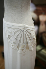 1980s Ivory Beaded Long Skirt Beautiful Waist 30