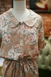 Vintage Beige Romantic Large Collar Rosey Shirt Dress Sz M