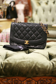 Vintage Chanel Classic Black Quilted Leather Flap Shoulder Bag Rare