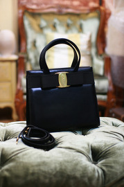Vintage Salvatore Ferragamo Vara Ribbon Black Leather Hand Shoulder Bag