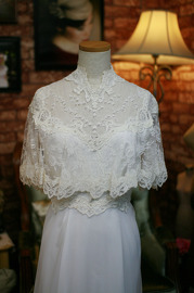 1970s Lace Victorian Wedding Gown Long Train S/M