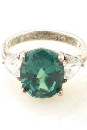 Vintage Emerald Glass and Faceted Hearts Sterling Ring Size 6