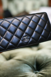 Authentic Pre Own Chanel Black Lambskin Quilted Leather Wallet Used Just 1 Week Like New