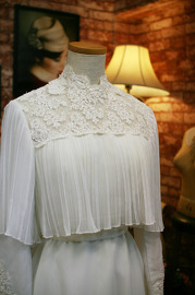 1970s White Chiffon Lace Wedding Gown