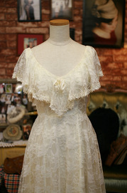 1980s Victorian Ivory Lace Capelet Wedding Dress