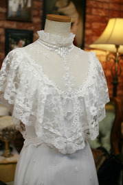 1970s/1980s Stunning Off White Lace Wedding Gown Sz S/M
