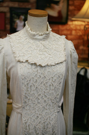 Vintage Victorian Off-White Ivory Crocheted Lace Nylon Cotton Wedding Dress Sz S/M