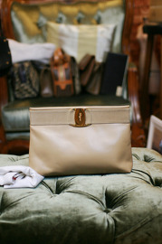 Vintage Salvatore Ferragamo Vara Bow Shoulder Bag Beige Leather Clutch Shoulder Bag
