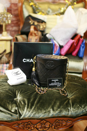 Vintage Chanel Black Quilted Leather Shoulder Fringe Bag Full Set