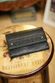 Chanel Caviar Leather Medium size Wallet Passport Holder Pre Own