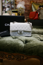Pre Own Chanel White Classic Flap Purse 2.55 23 cm Wide