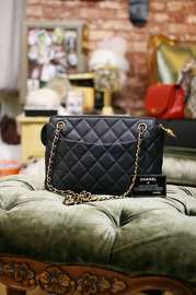 Vintage Chanel Large Double Chains Caviar Leather Shoulder Bag