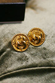 Authentic CHANEL Logos Round Earrings Gold Tone Clip-On 96 P France