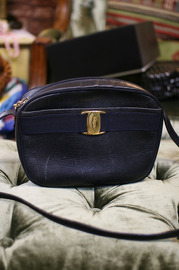 Vintage Authentic Ferragamo Navy Calf Lizard Embrossed Leather Shoulder Bag With Vera BOW