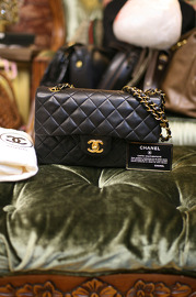 Vintage Chanel 2.55 Double Flap Black Quilted Leather Shoulder Bag