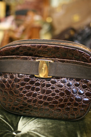 Vintage Authentic Ferragamo Croco Embrossed Brown Lambskin Leather Shoulder Bag With Vera BOW