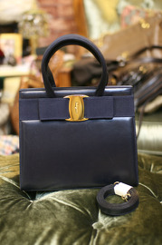 Vintage Salvatore Ferragamo Vara Ribbon NAVY Leather Kelly Shoulder Bag with Strap