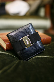 Pre own Authentic Salvatore Ferragamo Black Calf Lizard Leather Vara Bow Small Wallet