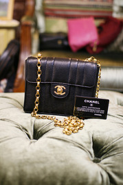 Vintage Chanel Caviar Vertical Mini Bag RARE